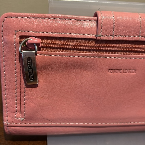 Fossil  wallet  billfold  card holder checkbook cover  leather  pink smooth NWOT - Picture 8 of 15